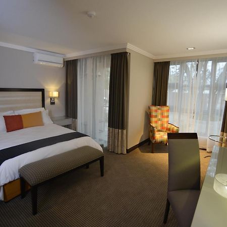 Regent Hotel City Габороне Екстер'єр фото